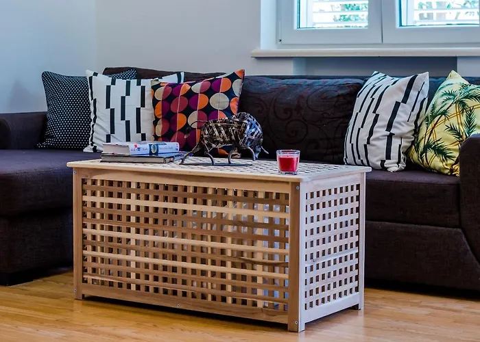 Private Garden Apartment *